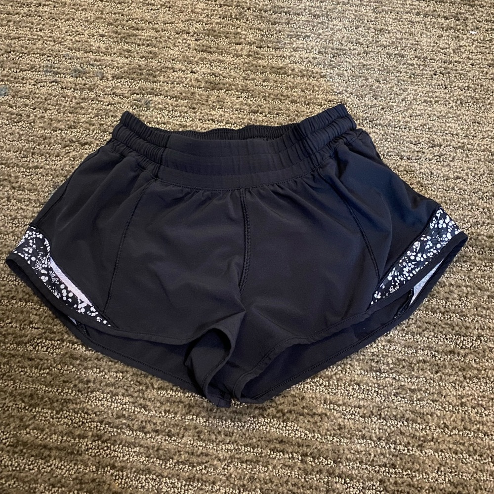 SOLD - Lululemon hotty hot shorts